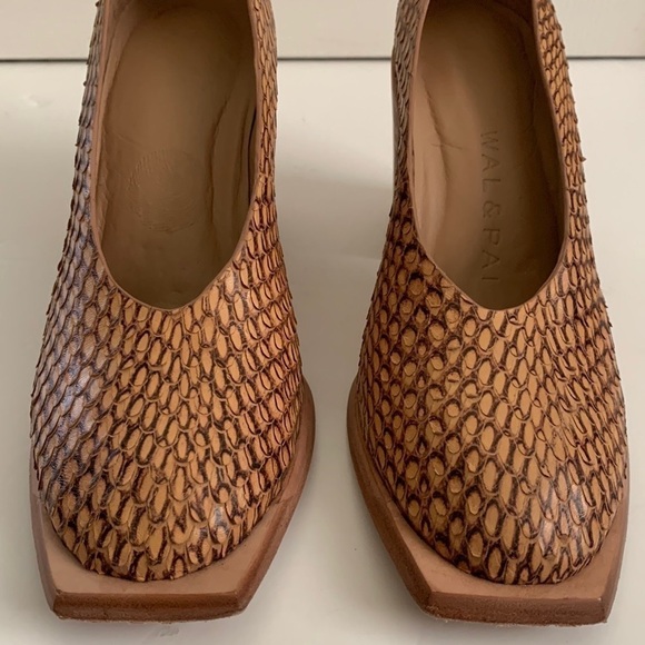 Wal & Pai Wade Pump in Burt Reptile - Picture 7 of 16